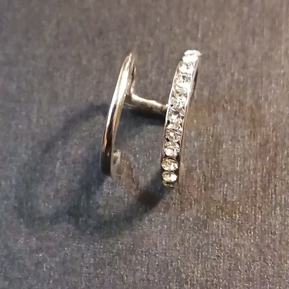 Ear clip - Picture 2 of 5